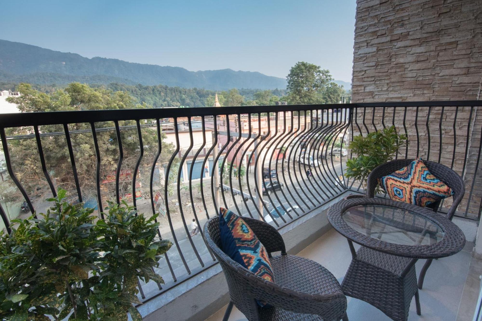 Holywater Hotel By Ganga Kinare #150 Mts From Ganga Ghat Rishīkesh 외부 사진