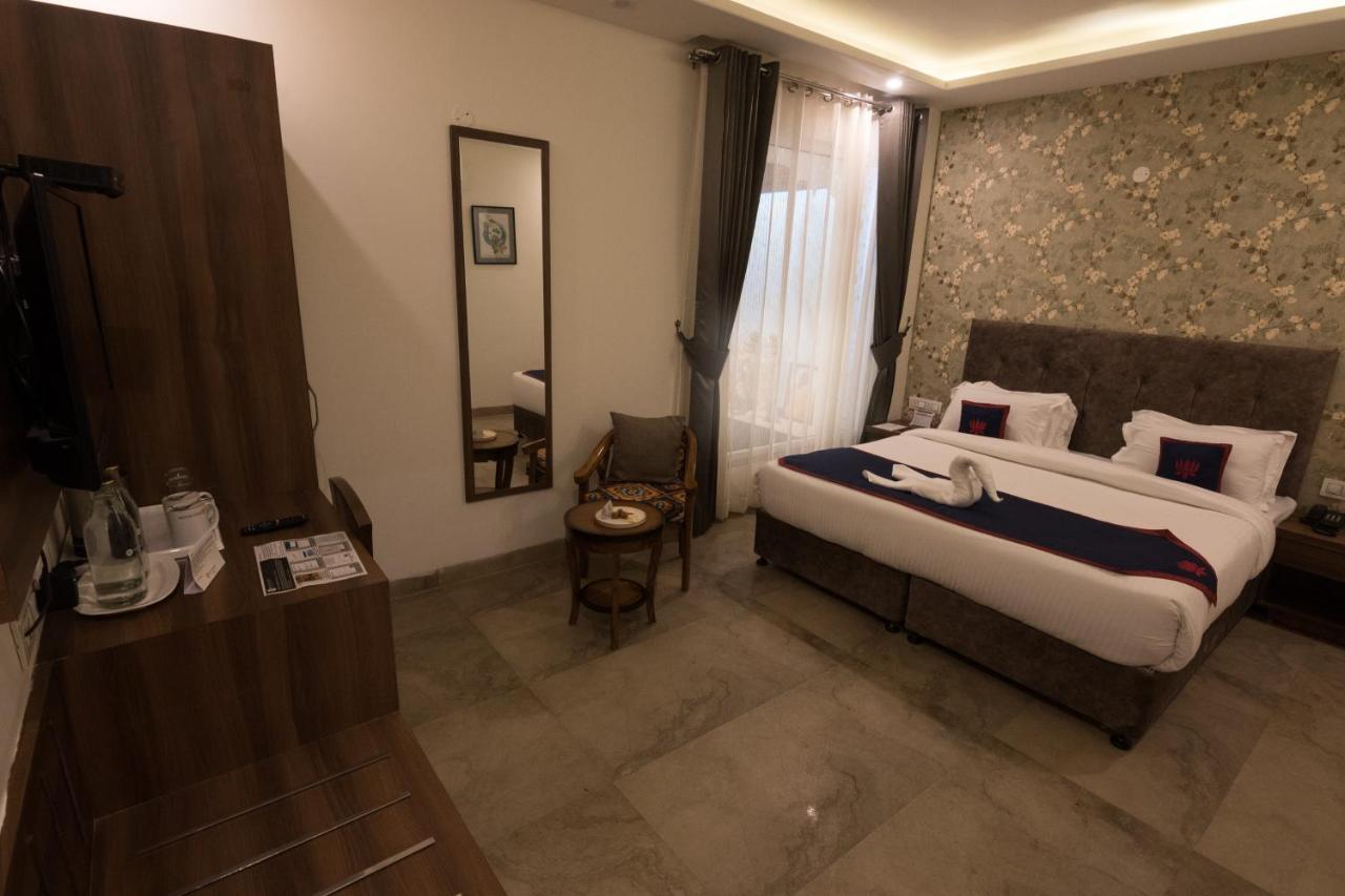 Holywater Hotel By Ganga Kinare #150 Mts From Ganga Ghat Rishīkesh 외부 사진